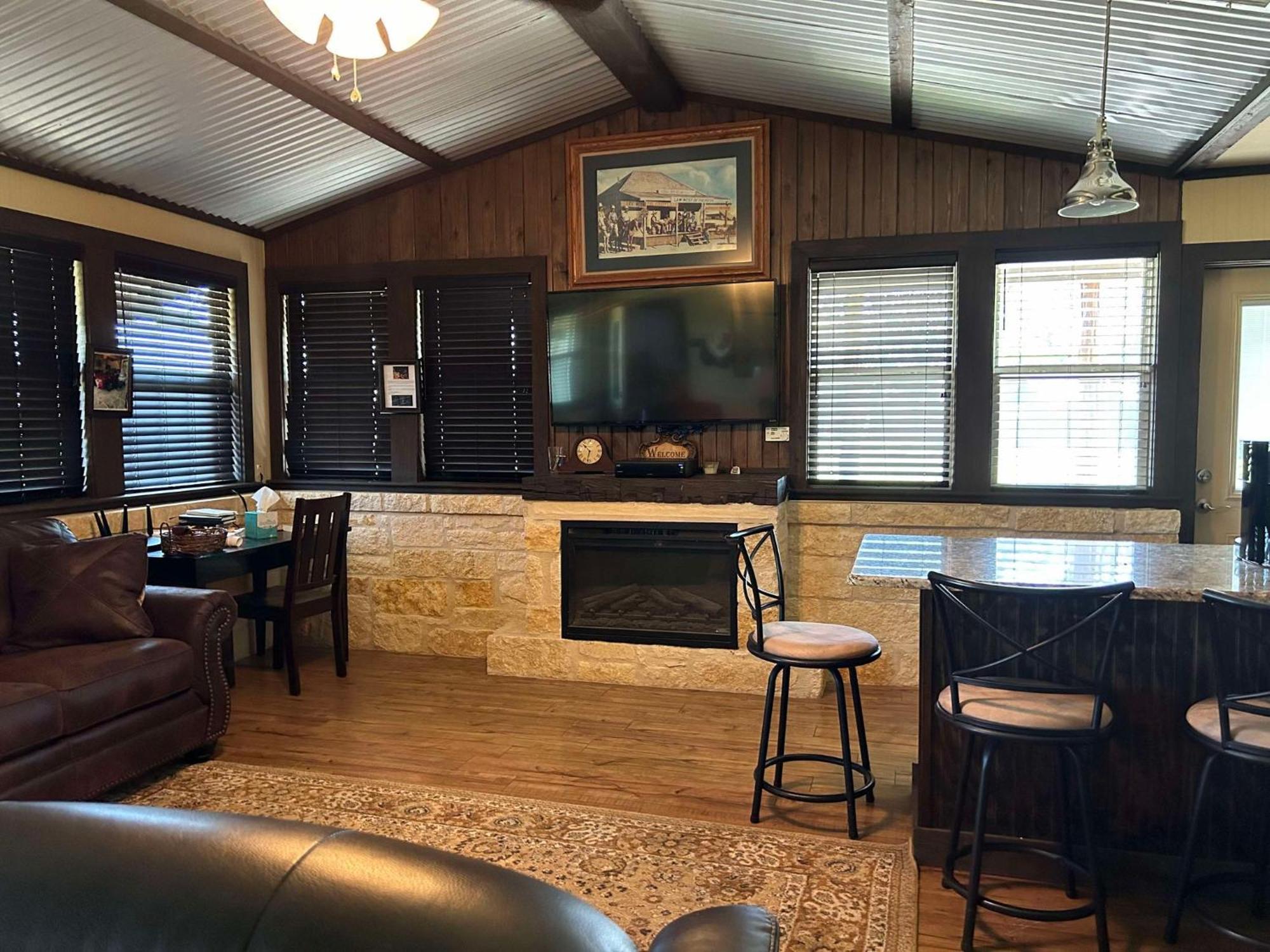 Vineyard Trail Cottages- Adults Only Fredericksburg Eksteriør billede
