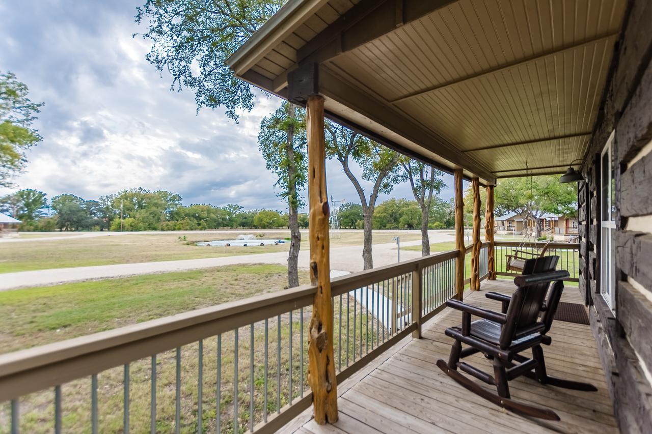 Vineyard Trail Cottages- Adults Only Fredericksburg Værelse billede