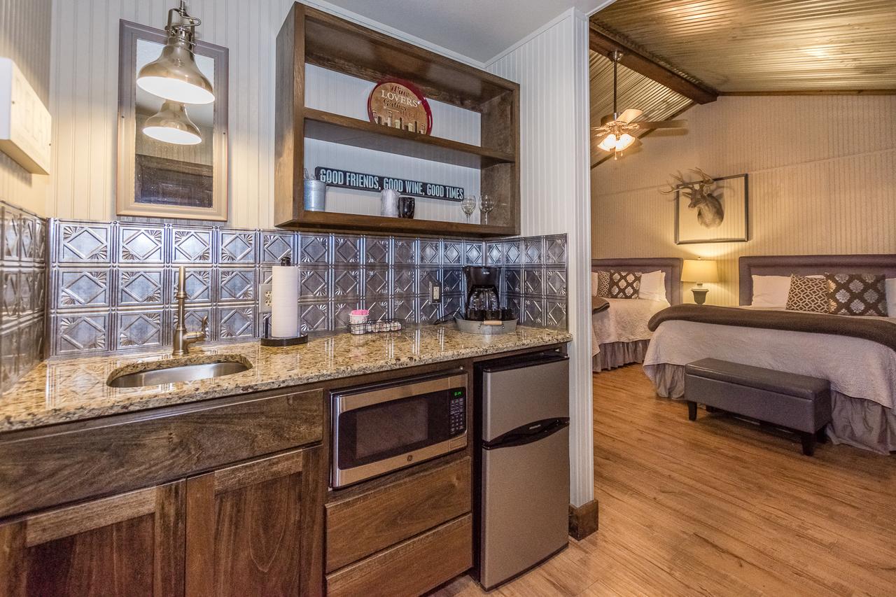 Vineyard Trail Cottages- Adults Only Fredericksburg Værelse billede