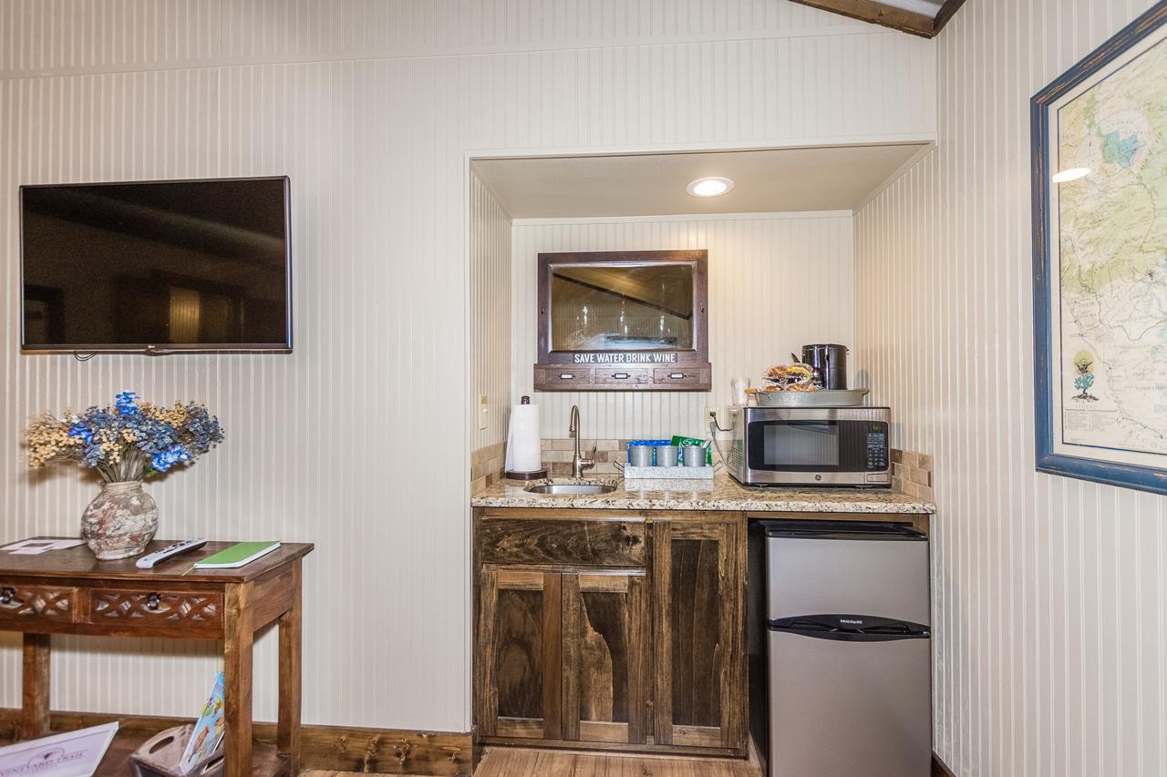 Vineyard Trail Cottages- Adults Only Fredericksburg Værelse billede