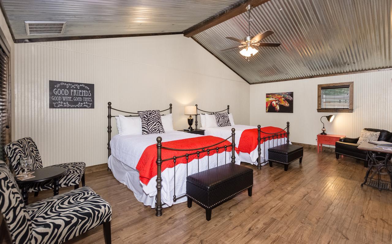 Vineyard Trail Cottages- Adults Only Fredericksburg Værelse billede