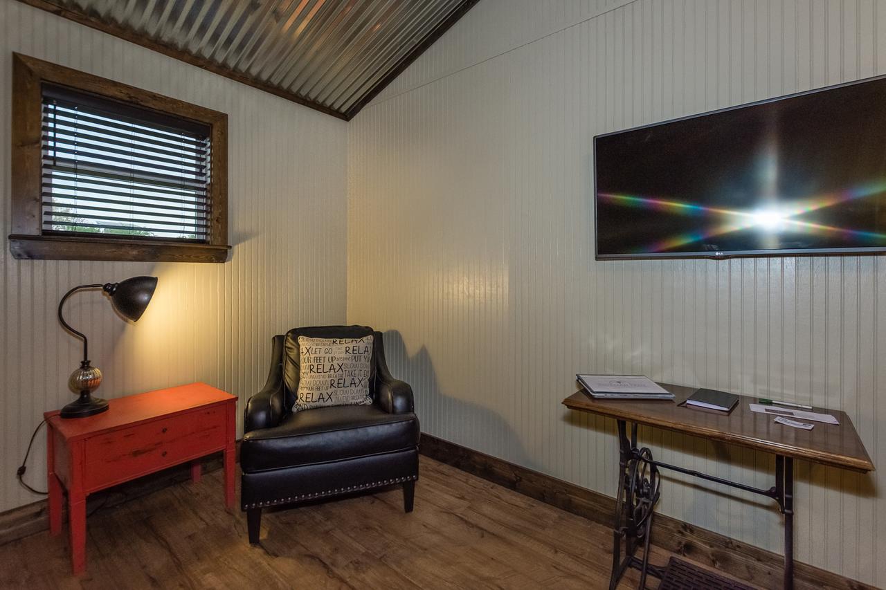 Vineyard Trail Cottages- Adults Only Fredericksburg Værelse billede