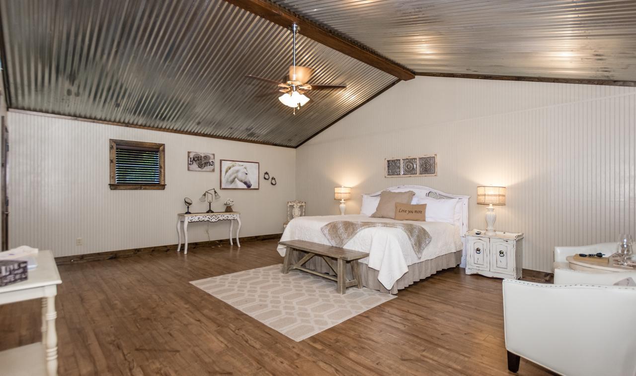 Vineyard Trail Cottages- Adults Only Fredericksburg Værelse billede
