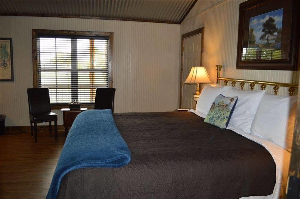 Vineyard Trail Cottages- Adults Only Fredericksburg Eksteriør billede